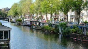 Los canales en Amsterdam